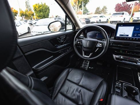 Used 2024 Lincoln Corsair Reserve w/ Equipment Group 201A image 15