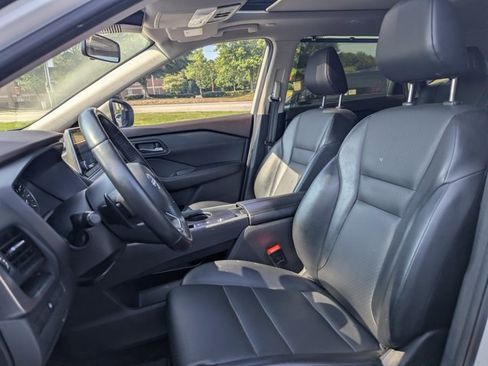 Used 2023 Nissan Rogue SV w/ SV Premium B Package FWD image 23