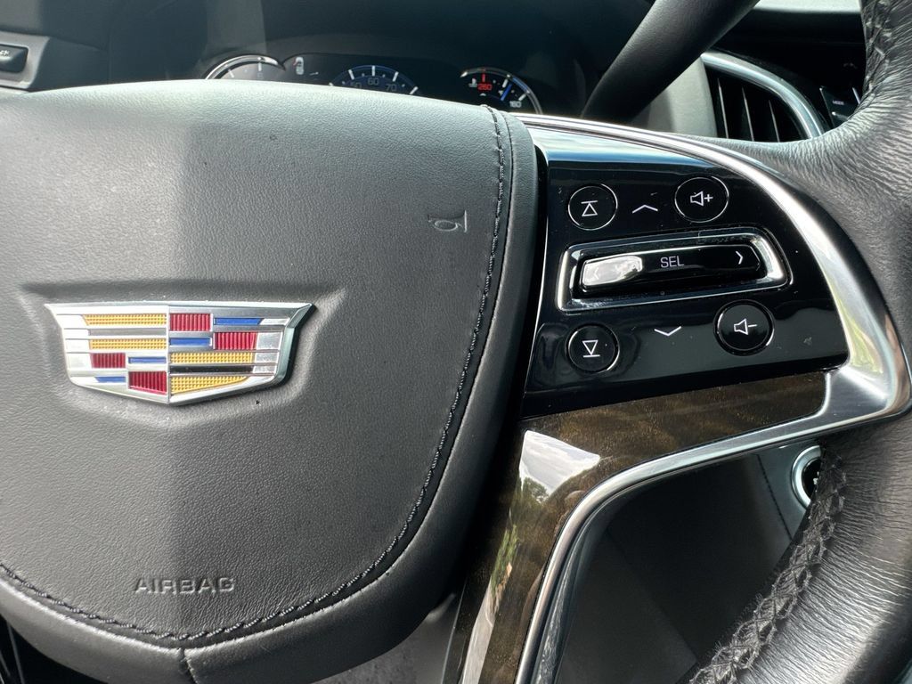 Used 2019 Cadillac Escalade ESV Platinum AWD/4WD image 18