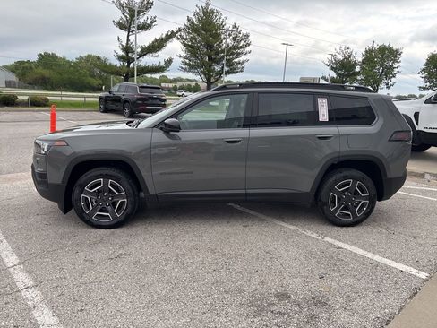 New 2026 Jeep Cherokee Limited AWD/4WD image 18