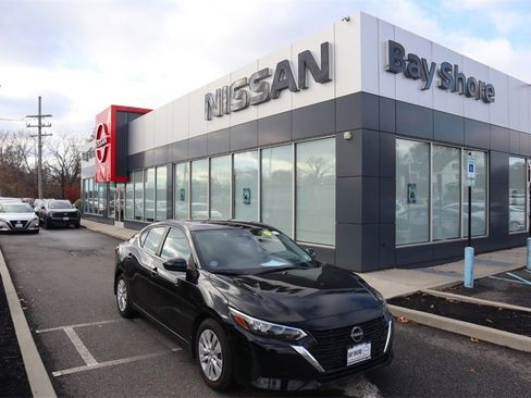 Certified 2025 Nissan Sentra S image 2