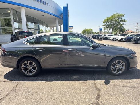 Used 2024 Honda Accord EX image 8
