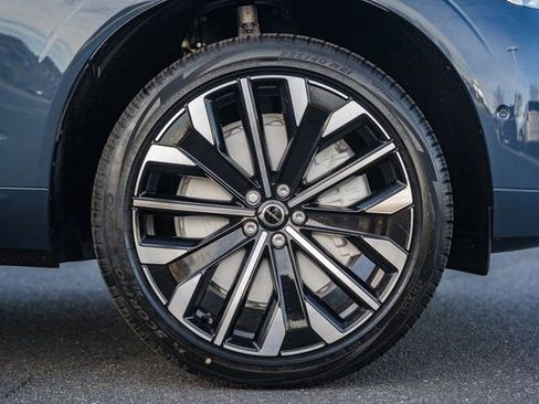 New 2026 Volvo XC60 T8 Ultra w/ Protection Package Premier image 16