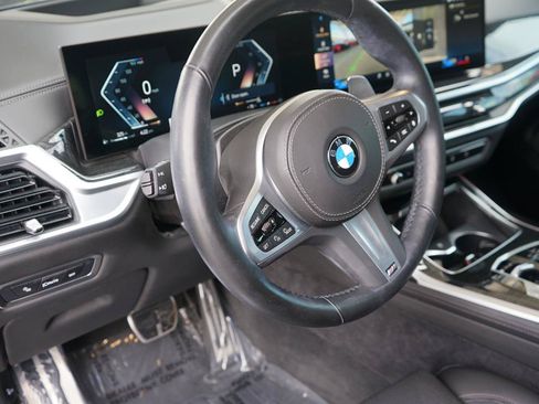 Used 2024 BMW X7 xDrive40i w/ M Sport Package AWD/4WD image 10