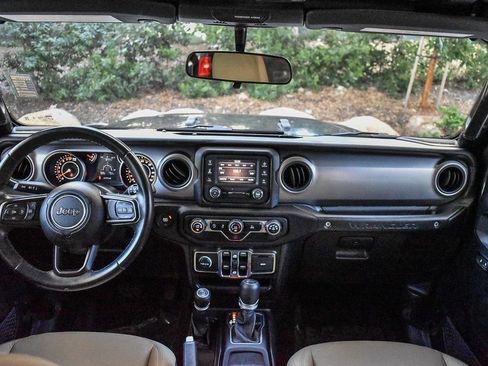 Used 2021 Jeep Wrangler Unlimited Sport AWD/4WD image 12