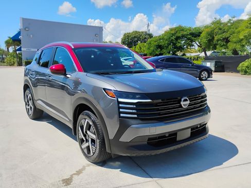 Used 2025 Nissan Kicks SV w/ SV Premium Package FWD image 28
