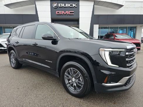 Used 2025 GMC Acadia Elevation image 1