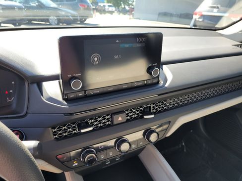 Certified 2023 Honda Accord EX image 27