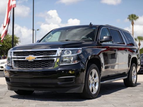 Used 2015 Chevrolet Suburban LT RWD image 6