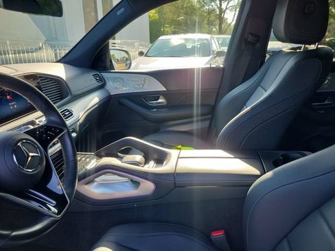 Used 2025 Mercedes-Benz GLS 450 4MATIC image 23