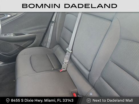 Used 2021 Chevrolet Malibu LT image 12