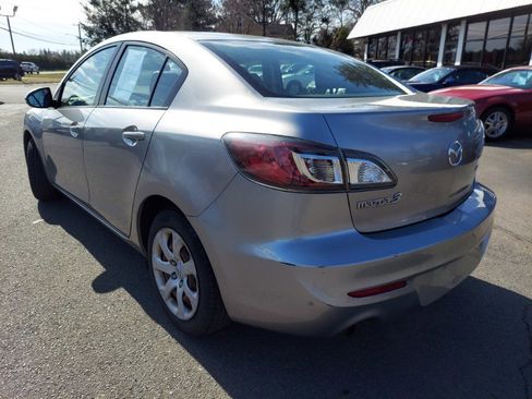 Used 2013 MAZDA MAZDA3 i Sport image 6