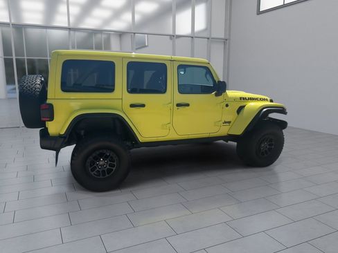 Used 2023 Jeep Wrangler Unlimited Rubicon w/ Xtreme Recon 35" Tire Package AWD/4WD image 5