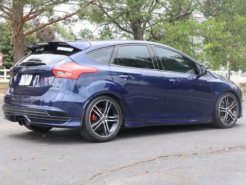 Used 2016 Ford Focus ST FWD image 5