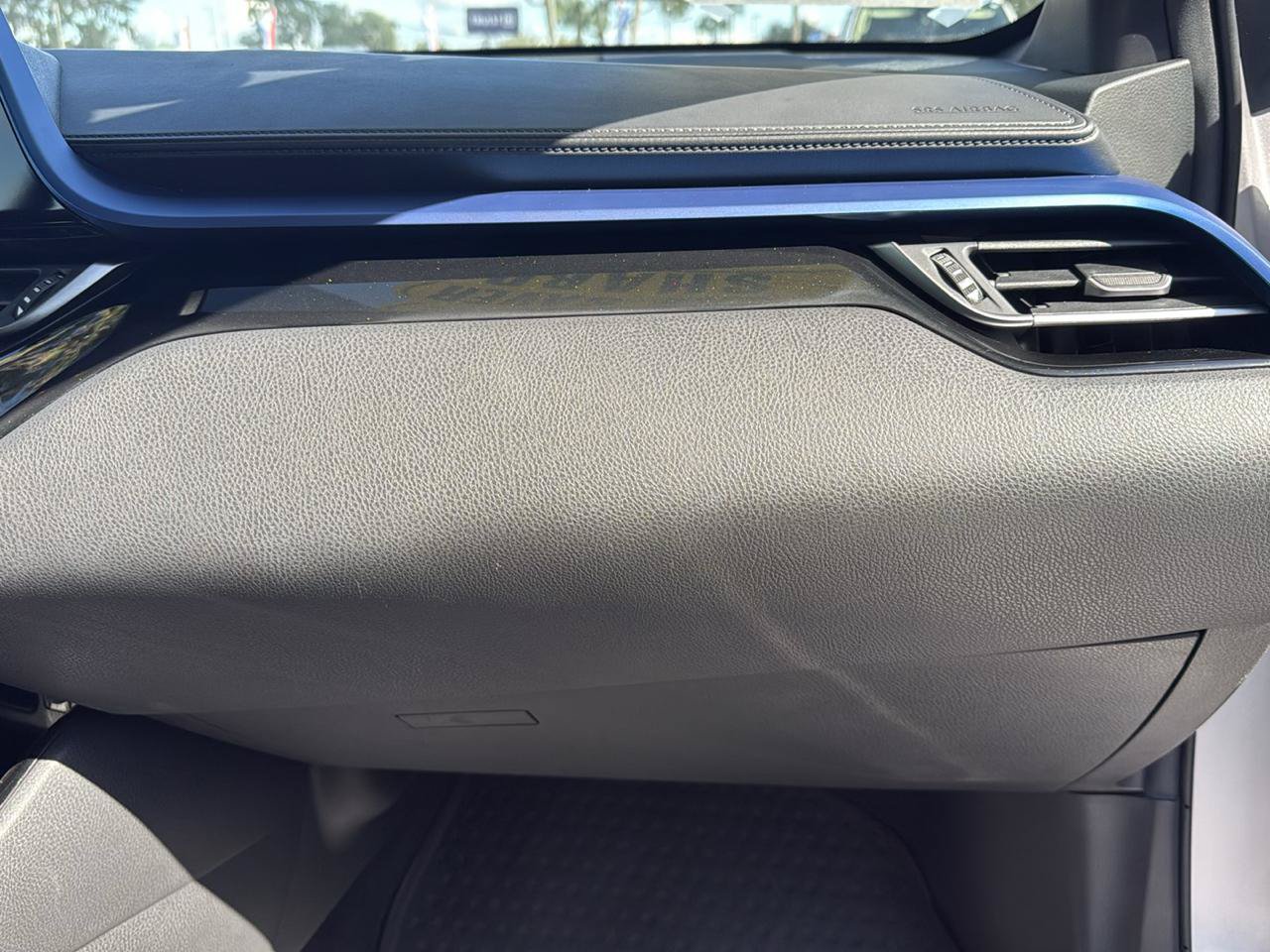 Used 2019 Toyota C-HR XLE FWD image 13