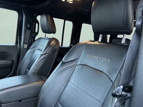Used 2022 Jeep Wrangler Unlimited Sahara w/ LED Lighting Group image 23