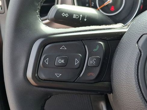 Used 2023 Jeep Wrangler Sport S image 21