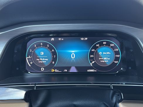 Used 2024 Volkswagen Atlas Cross Sport SE w/ Panoramic Sunroof Package FWD image 23
