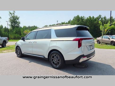 Used 2025 Kia Carnival SX FWD image 28
