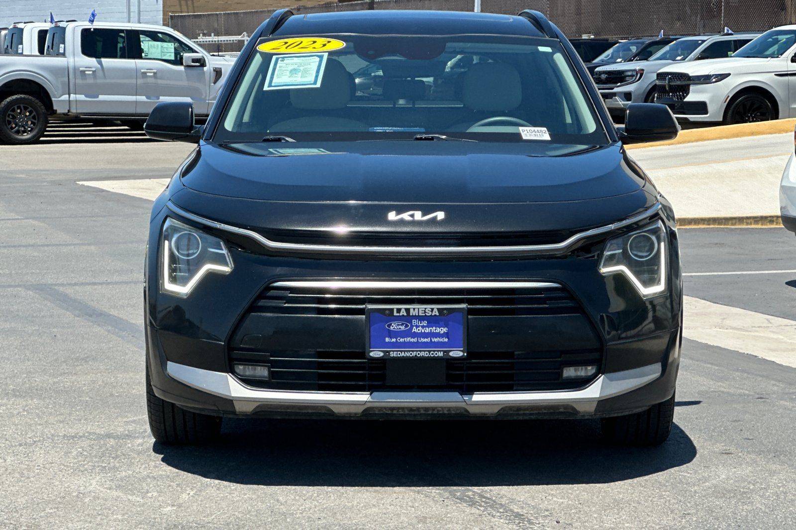 Used 2023 Kia Niro EX Touring FWD image 8