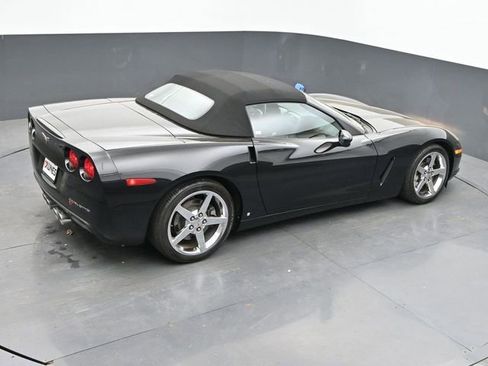 Used 2007 Chevrolet Corvette Convertible w/ Preferred Equipment Group RWD image 31