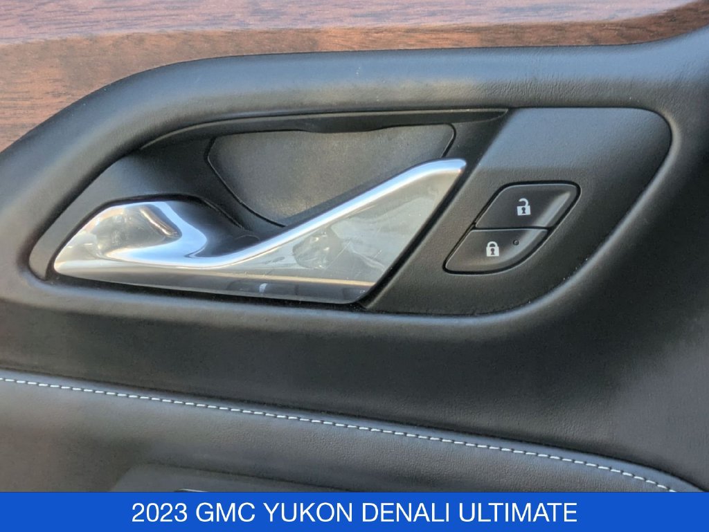 Used 2023 GMC Yukon Denali Ultimate AWD/4WD image 13