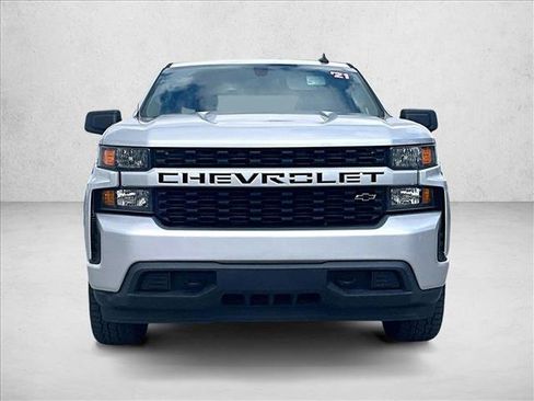Used 2021 Chevrolet Silverado 1500 Custom image 3