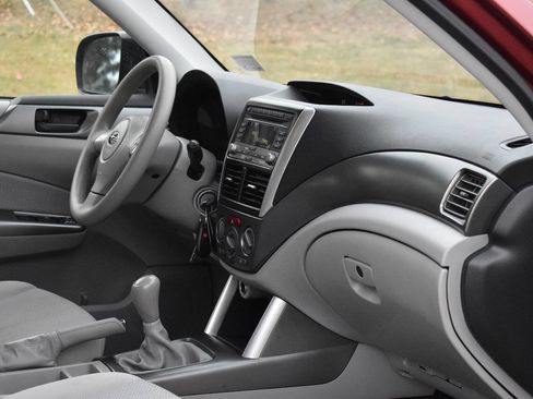 Used 2012 Subaru Forester 2.5X w/ Alloy Wheel Pkg image 16