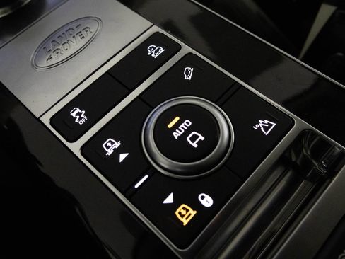 Used 2019 Land Rover Range Rover HSE image 28