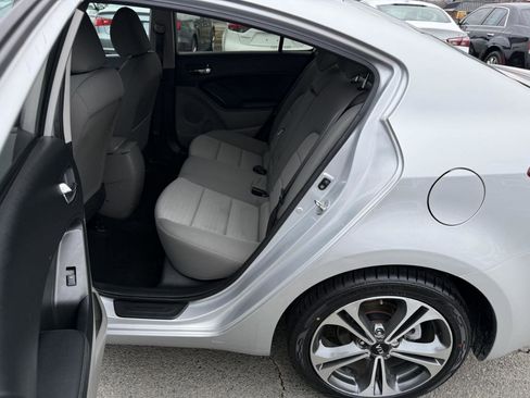 Used 2016 Kia Forte EX image 9