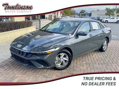Used 2025 Hyundai Elantra SE