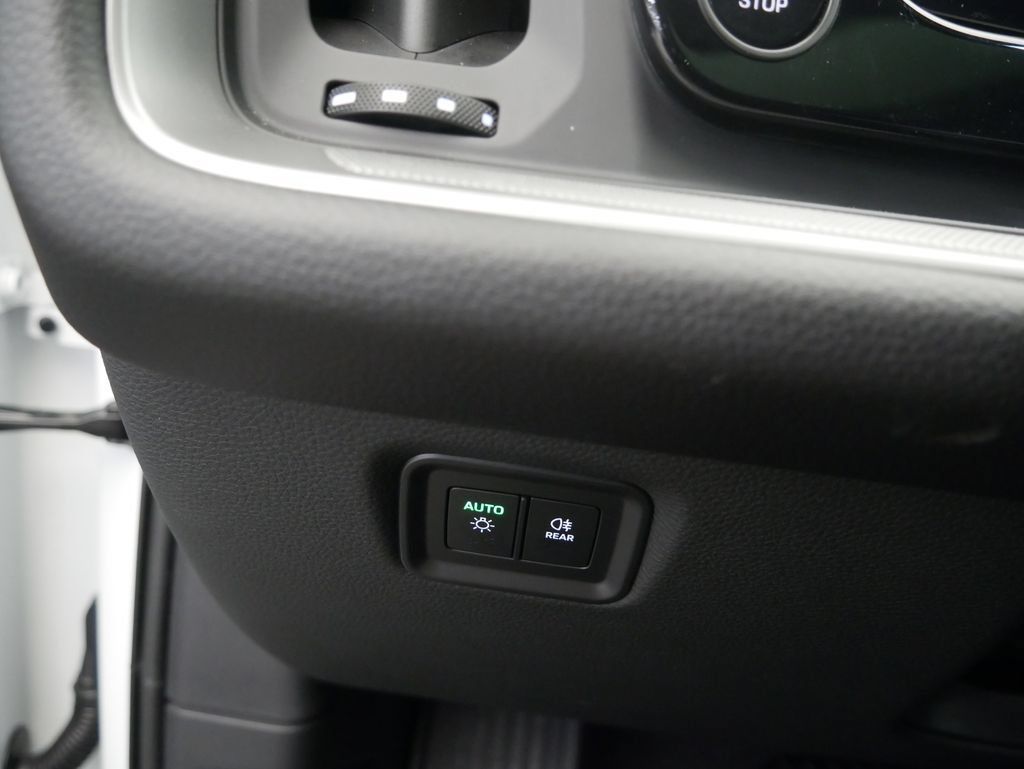 Certified 2026 Porsche Cayenne AWD/4WD image 48