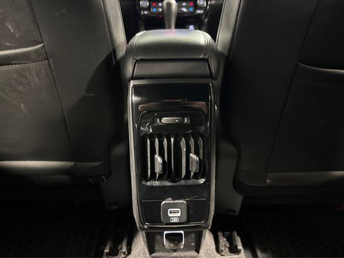 Used 2025 Jeep Compass Trailhawk w/ Trailer Tow Group image 38