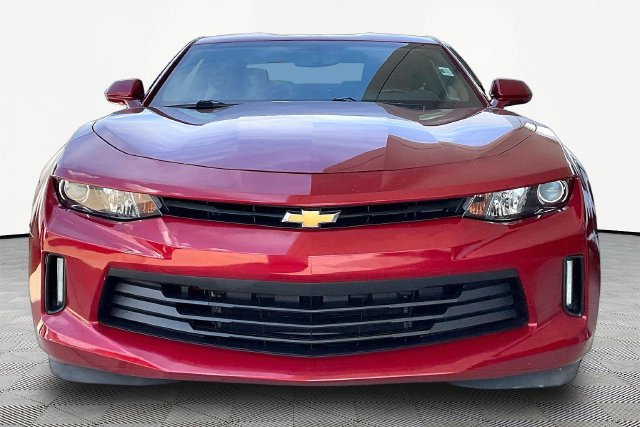 Used 2018 Chevrolet Camaro LT RWD image 2