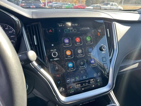 Used 2025 Subaru Outback Premium w/ Popular Package #1A image 3