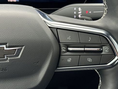 Used 2025 Chevrolet Traverse Z71 AWD/4WD image 30