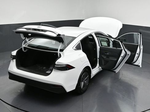 New 2026 Nissan Sentra S w/ Floor Mat Package image 31