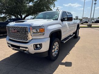 Used 2018 GMC Sierra 2500 Denali w/ Duramax Plus Package AWD/4WD video 3