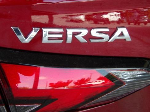 Used 2025 Nissan Versa SV w/ Trunk Package image 8