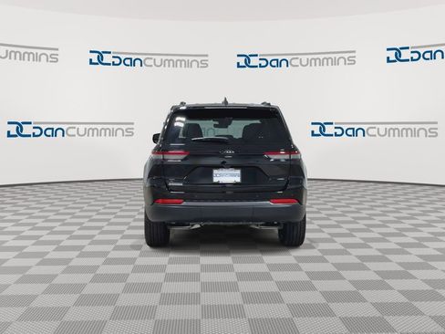 New 2026 Jeep Grand Cherokee Limited w/ Limited Altitude Package AWD/4WD image 7
