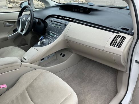 Used 2010 Toyota Prius Two FWD image 10
