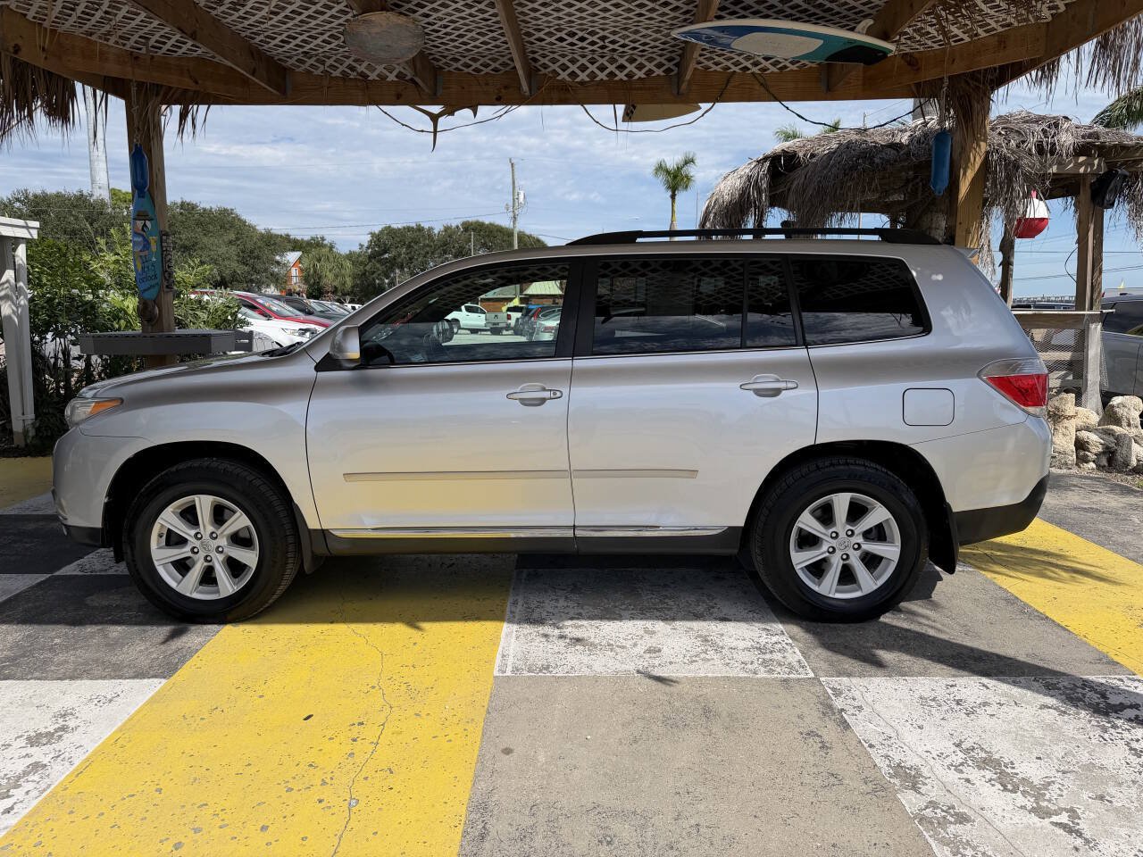 Used 2012 Toyota Highlander SE AWD/4WD image 8
