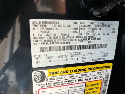 Used 2025 Ford Expedition Active AWD/4WD image 27