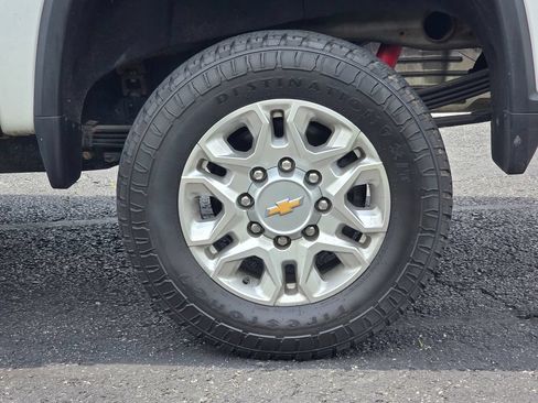 Used 2023 Chevrolet Silverado 2500 LT w/ Convenience Package AWD/4WD image 6