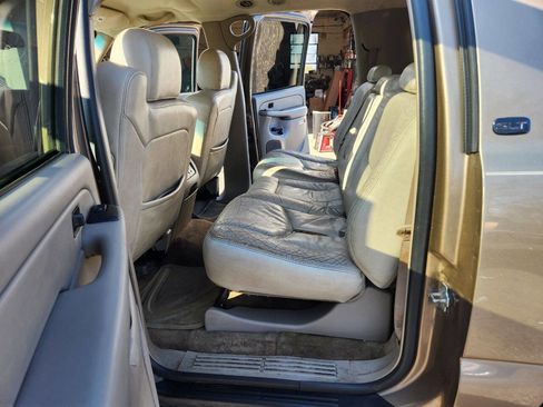 Used 2004 GMC Yukon XL SLT w/ Preferred Equipment Group image 13