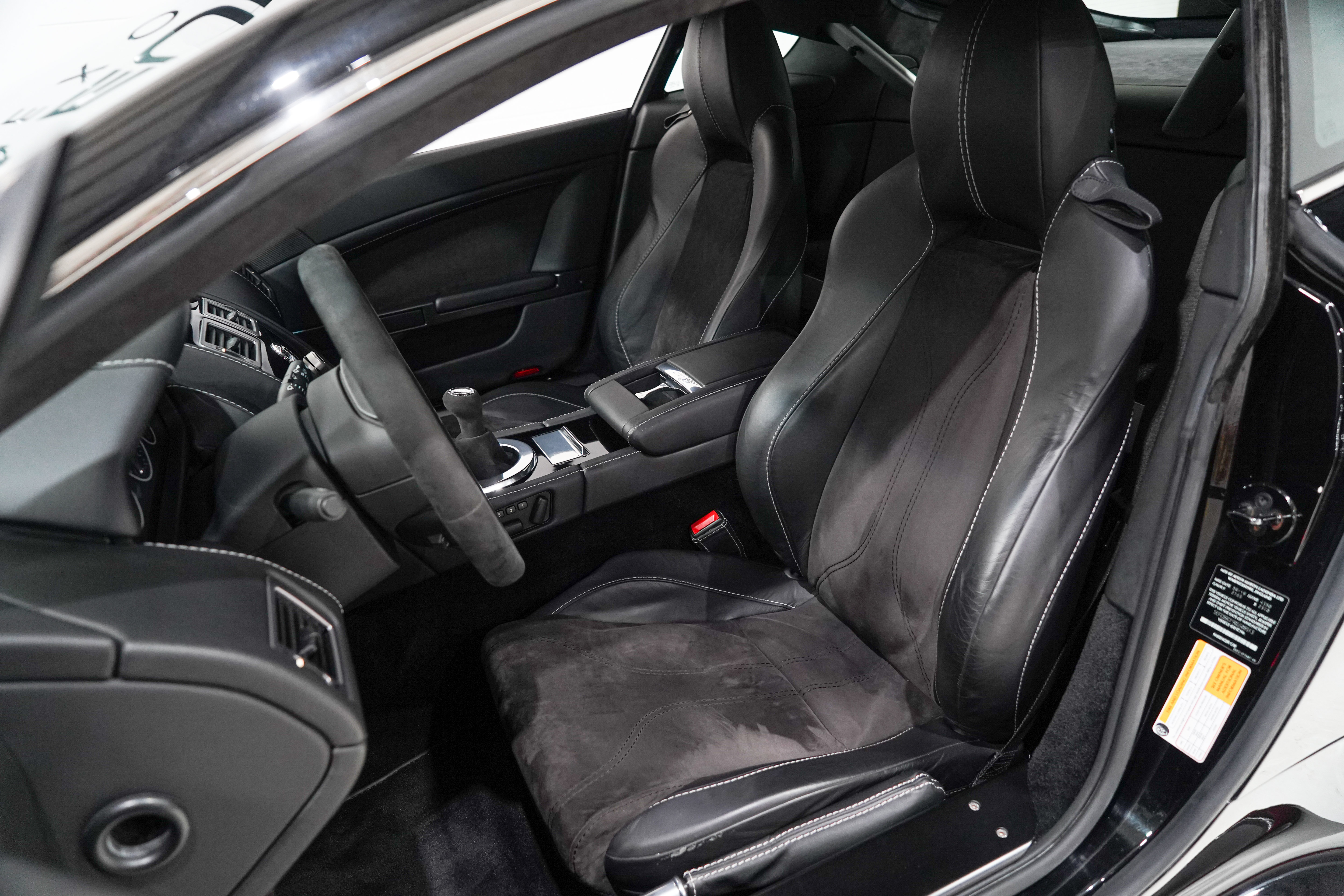 Used 2011 Aston Martin V12 Vantage Carbon Black RWD image 9