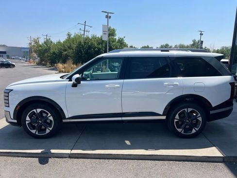 Used 2026 Hyundai Palisade Limited AWD/4WD image 3