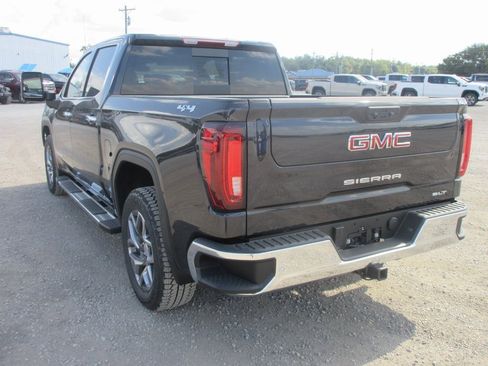 New 2026 GMC Sierra 1500 SLT w/ SLT Premium Plus Package image 9