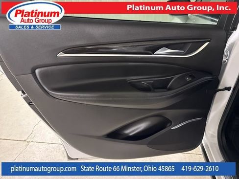 Used 2021 Buick Enclave Avenir w/ Avenir Technology Package FWD image 31