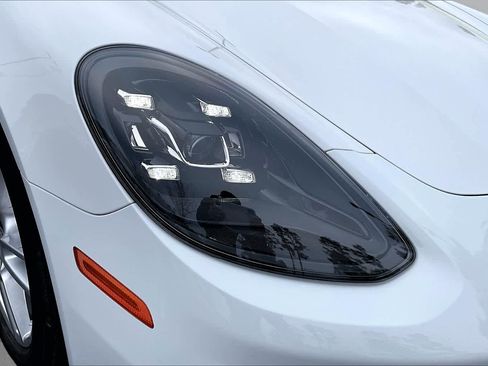 Used 2023 Porsche Panamera RWD image 28